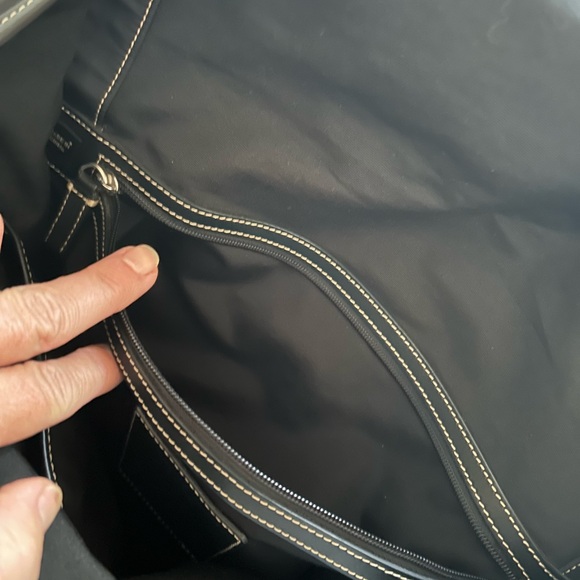 Coach authentic messenger bag EUC - Picture 10 of 16